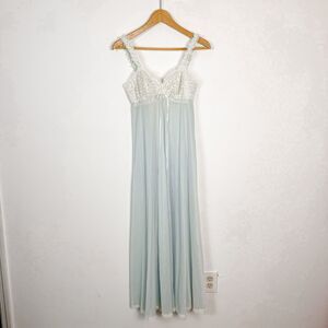 Vintage Olga 1970s/1980s Soft Blue White Floral Lace Chiffon Sheer Nightgown